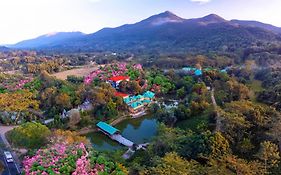 Summit Green Lake Tea Resort & Spa